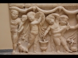 08679 ostia - museum - kindersarkophag mit donysischen cupidi - li seite.jpg